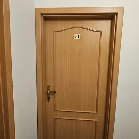 Otel Opat