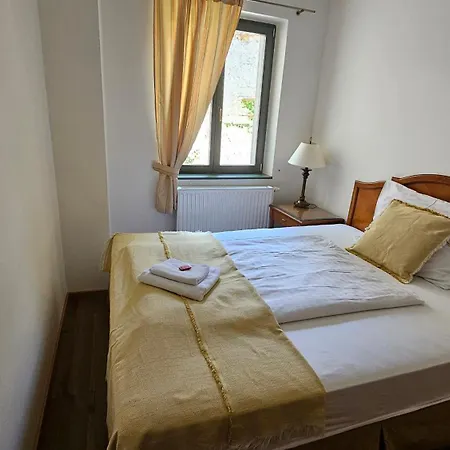 Otel Opat 4*